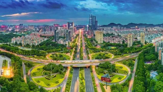 “世界工廠”十年探索，東莞能否翻盤？